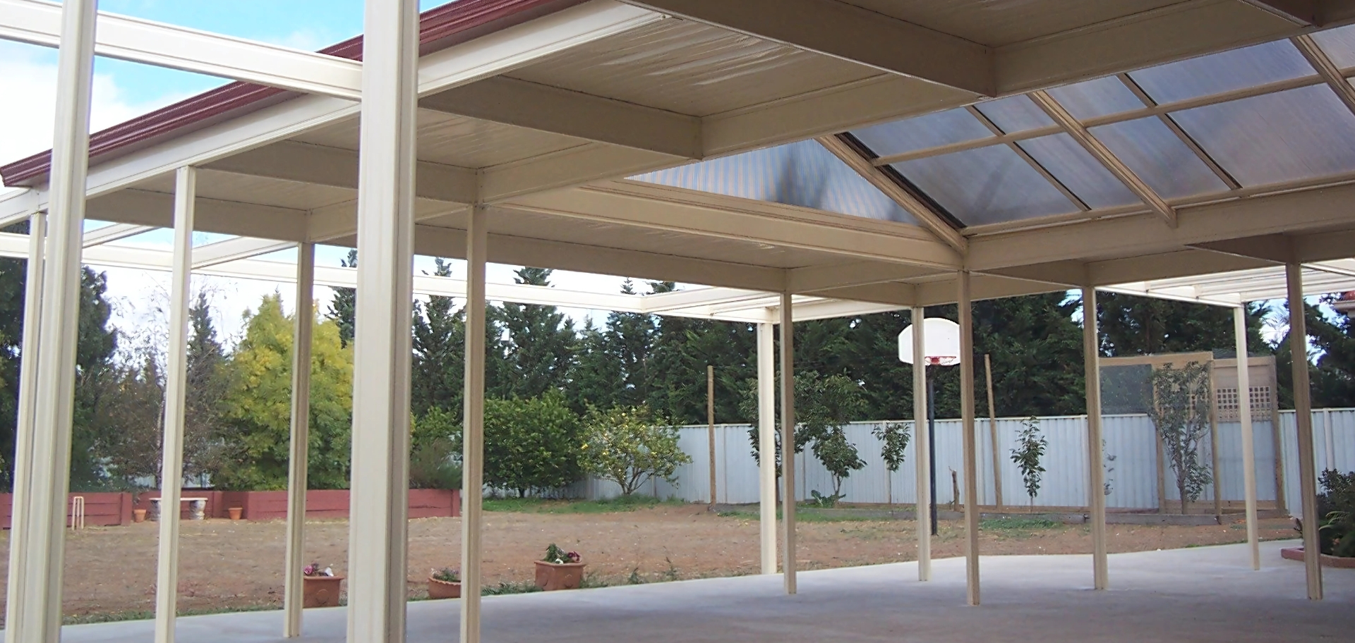 Outdoor Area with Transparent Screen Fittings